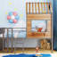 Lit mezzanine simple en métal avec toit et fenêtre-522803458