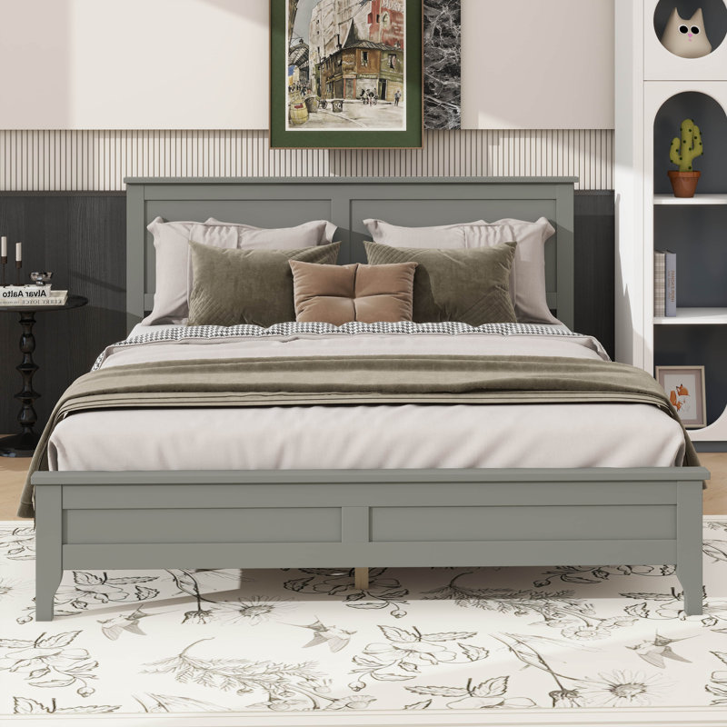 Un lit plateforme moderne, habilement fabriqué en bois, Gris