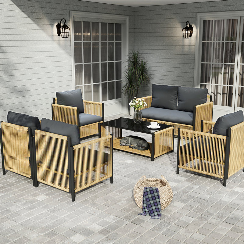 Patio moderne avec coussins gris Agness