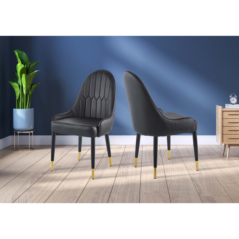 Chaise Perkoff, Noir