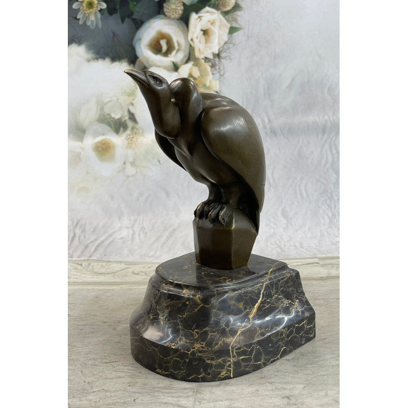 Sculpture vautour taverne