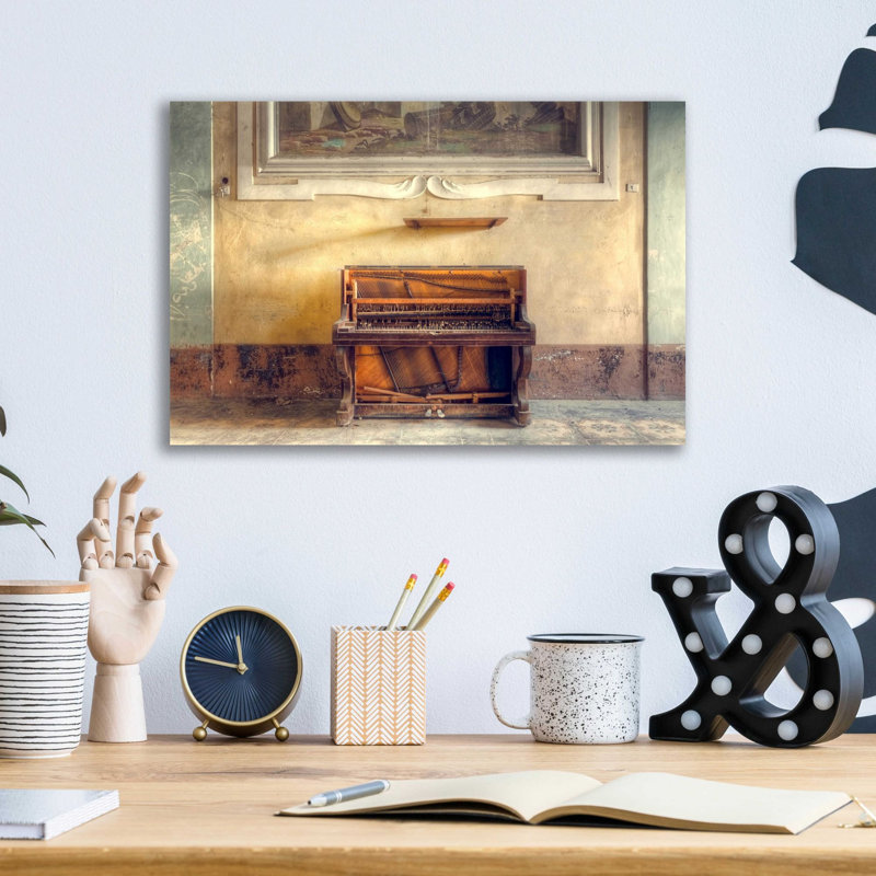 «The Piano» par Roman Robroek, art mural en verre acrylique, H 12 po x l 16 po x P 0,13 po