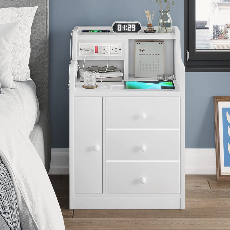 17.7'' W Nightstand, White