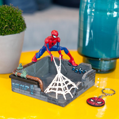 Entertainment Figurines & Sculptures