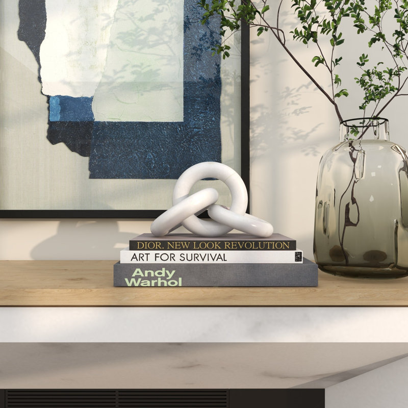 Sculpture en marbre faite à la main, H 2,5 po x l 9,95 po x P 4,95 po, Blanc