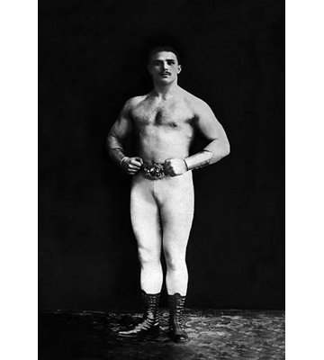 " Bodybuilder In Leotard And Boots "