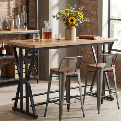 Table de bar industrielle de 62,99 po avec repose-pieds, table de pub à hauteur de comptoir avec pieds en X robustes en métal pour la cuisine, le bar personnel et les petits espaces