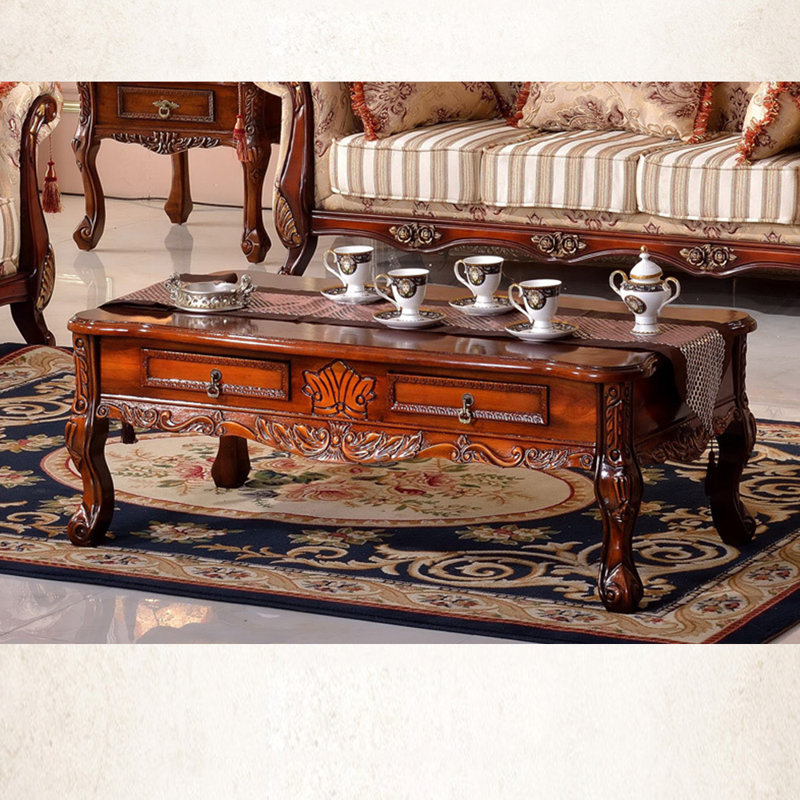 Table basse européenne rétro