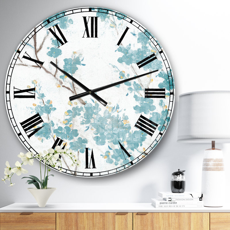 Teal Cherry Blossoms II - Horloge murale traditionnelle, Moyen
