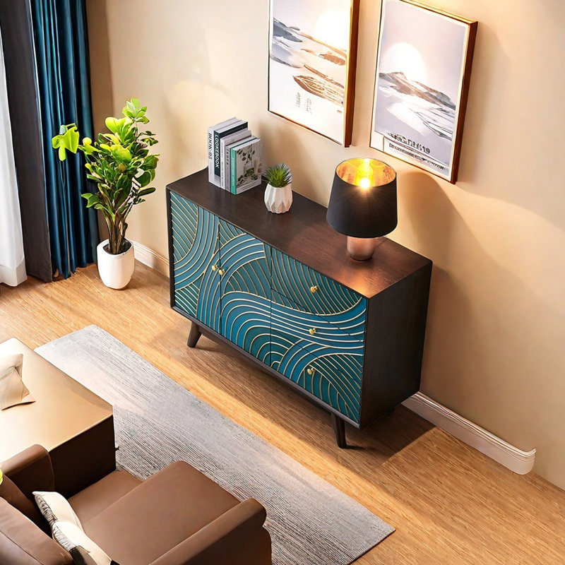 Armoire décorative sculptée avec tablettes réglables