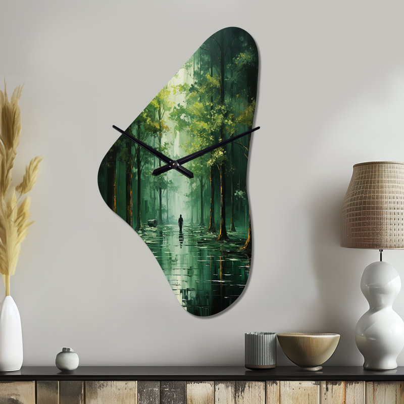 «Ruell Solitude In Forest Of Emerald II - Forest», horloge murale asymétrique, Moyenne