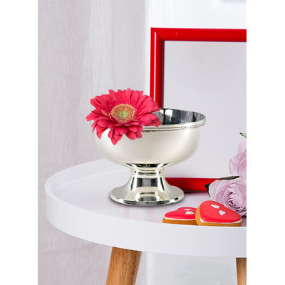 Bol festonné en argent Wrought Studio ™ - centre de table décoratif élégant pour les mariages, les événements et la décoration intérieure, finition polie, polyvalent pour les arrangements floraux ou le rangement, 6 po de diamètre et 4,5 po de h
