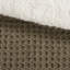 Édredon simple en chenille en tricot gaufré simple avec 2 taies décoratives assorties, rembourrage 100%, lavable à la machine, revers, tissu brun-125444774