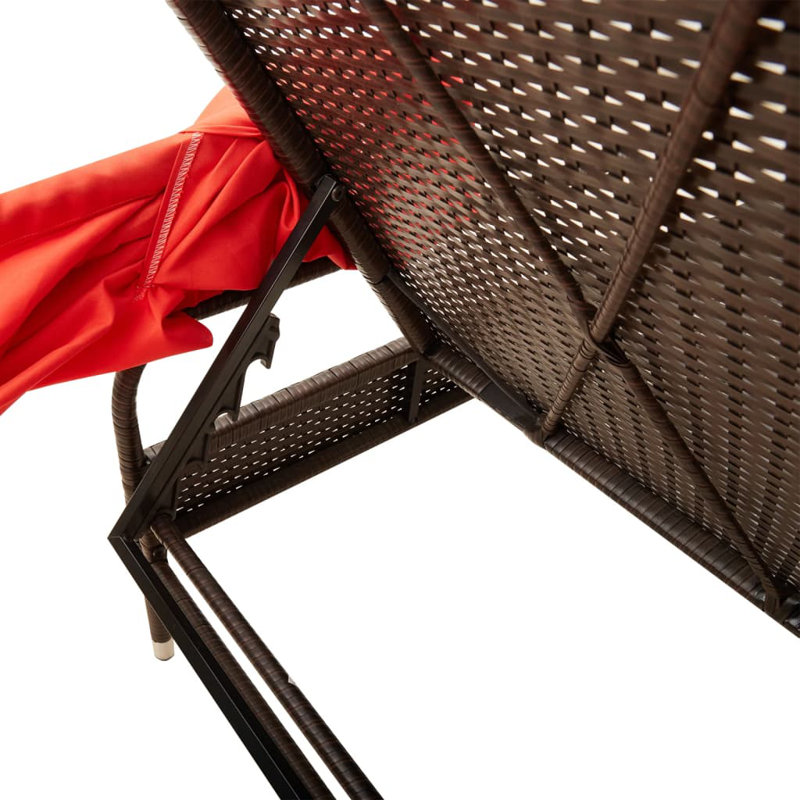 Chaise longue Latitude Run® avec auvent en rotin de polyester noir, Rouge / Brun