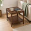 Table de bout carrée en bois massif de 23,62 po avec tablette de rangement, table d'appoint classique au fini noyer pour le salon et la chambre à coucher
