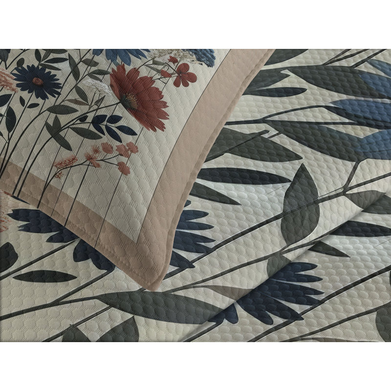 Polyester Not Solid Color Coverlet, Queen Coverlet / Bedspread + 2 Standard Shams