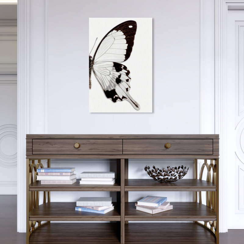 Papillon monochrome II - photographie sur toile, H 24 po x l 16 po, Toile tendue