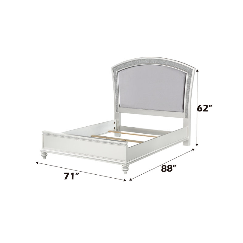 Luxueux grand lit en tissu et platine - strass étincelant sur la tête de lit, construction stable, finition élégante arquée avec des accents