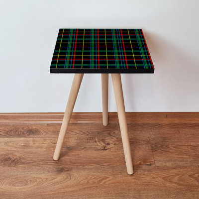 Table d'appoint moderne avec pieds en bois de hêtre, 13,8 x 16,5 x 13,8 pouces | 100% panneau de fibres à densité moyenne, épaisseur: 0,7 pouce | Design à carreaux élégant en noir, jaune, rouge et bleu | Parfait pour le salon et la chambre à coucher