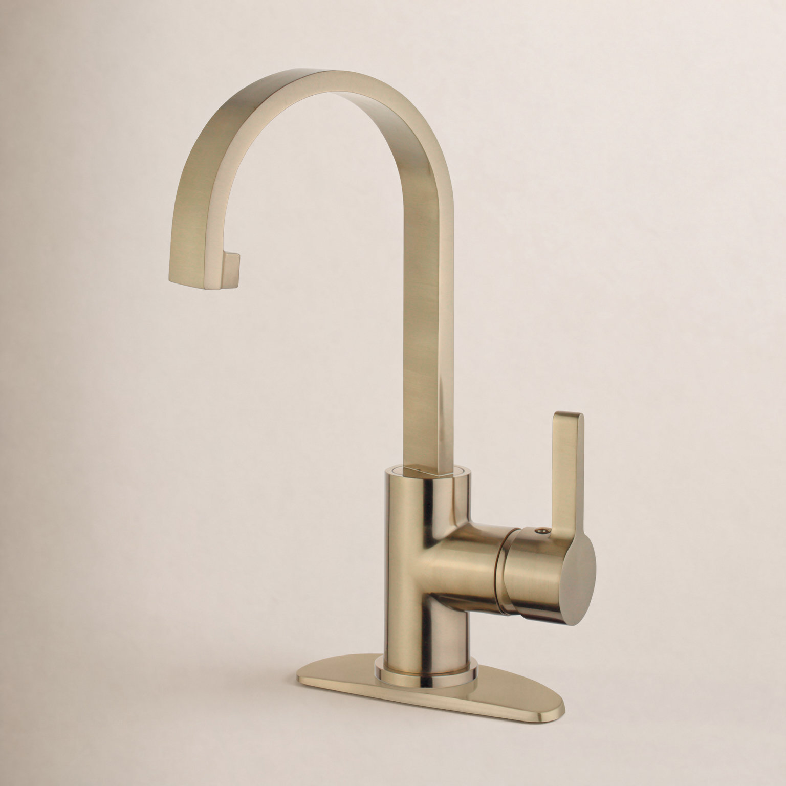 Continental Single-Hole Faucet with Push Drain, Brushed Brass