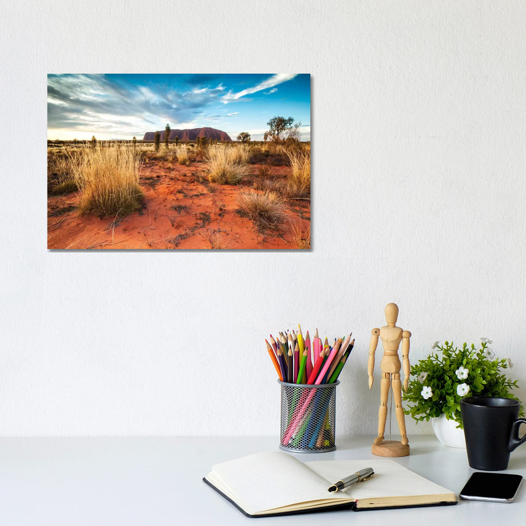 Uluru bei Sonnenuntergang, Australien von Matteo Colombo - Giclée auf Leinwand ohne Rahmen