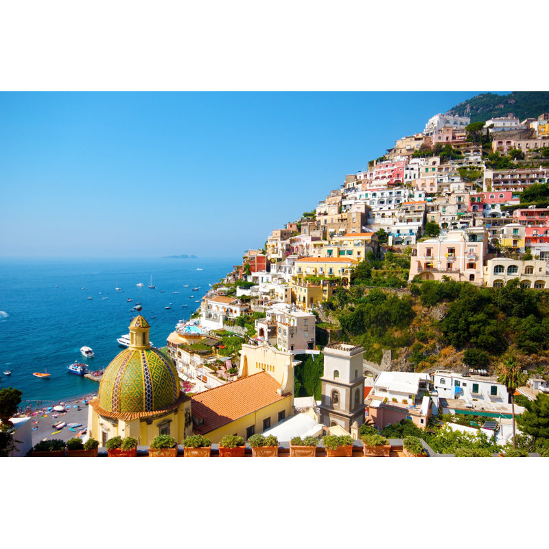 «Beautiful Town» par Ronnybas - photographie sur toile tendue, H 24 po x l 36 po