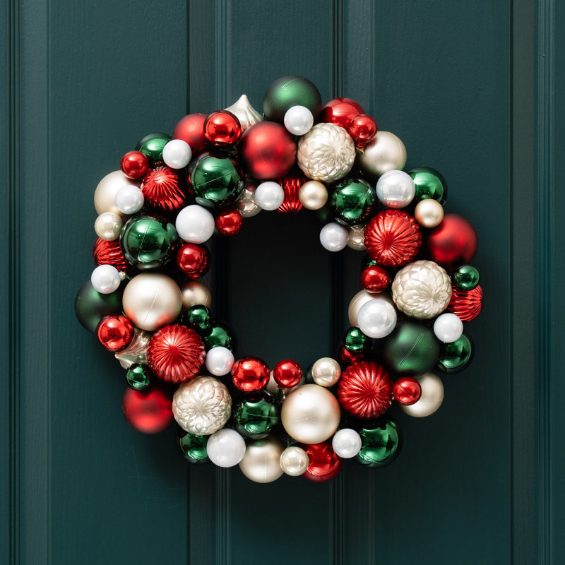 41cm Bauble Wreath, Green/Red