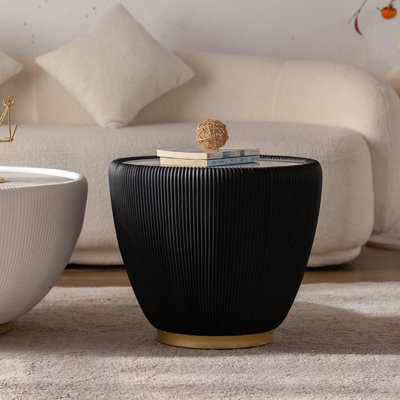 Table d'appoint à tambour ronde moderne - plateau en pierre frittée, revêtement en cuir synthétique, base en métal, design noir élégant, diamètre de 19,7 po