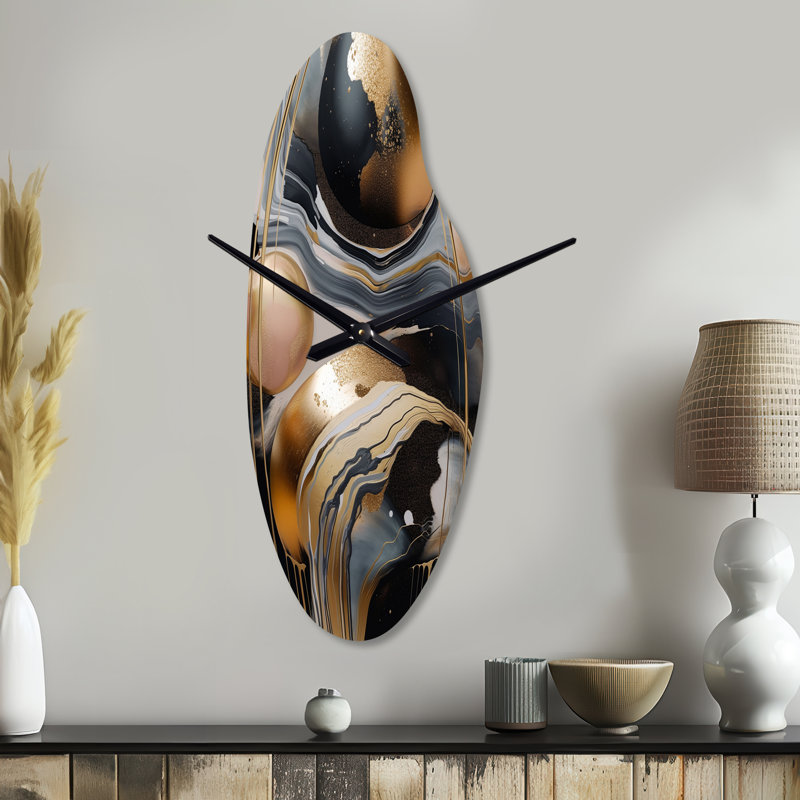 Horloge murale incurvée en marbre Bhalekar, Médium