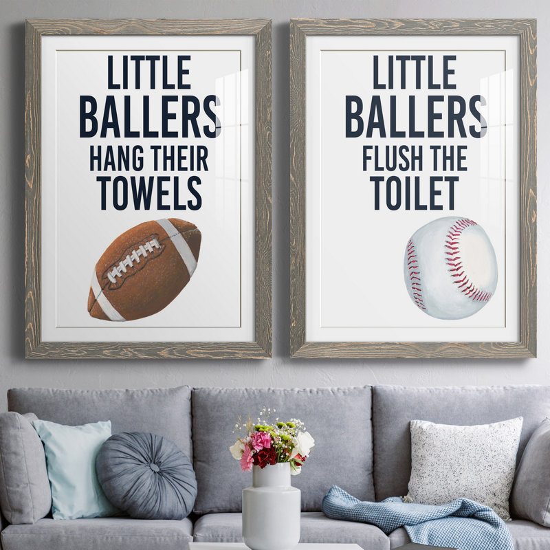 Little Ballers III - ensemble de 2 impressions encadrées, H 31,5 po x l 47 po x P 1,5 po, Cadre en papier gris, Blanc