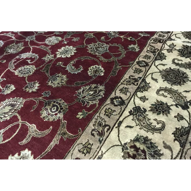 Tapis rouge noué à la main de haute qualité