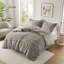 Literie luxueuse en fausse fourrure pour des nuits douillettes