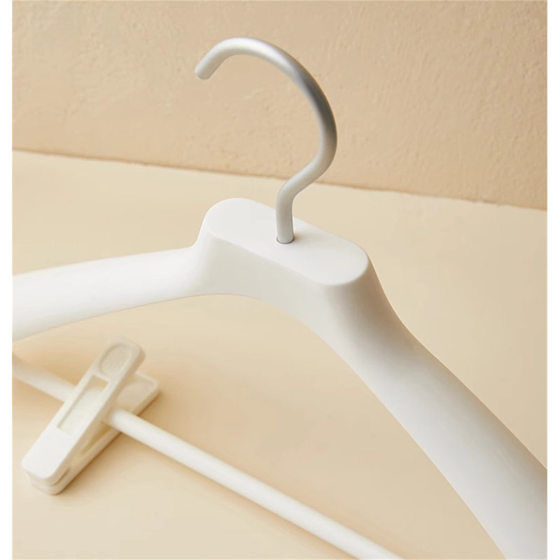 Cintre en plastique Premium, 18
