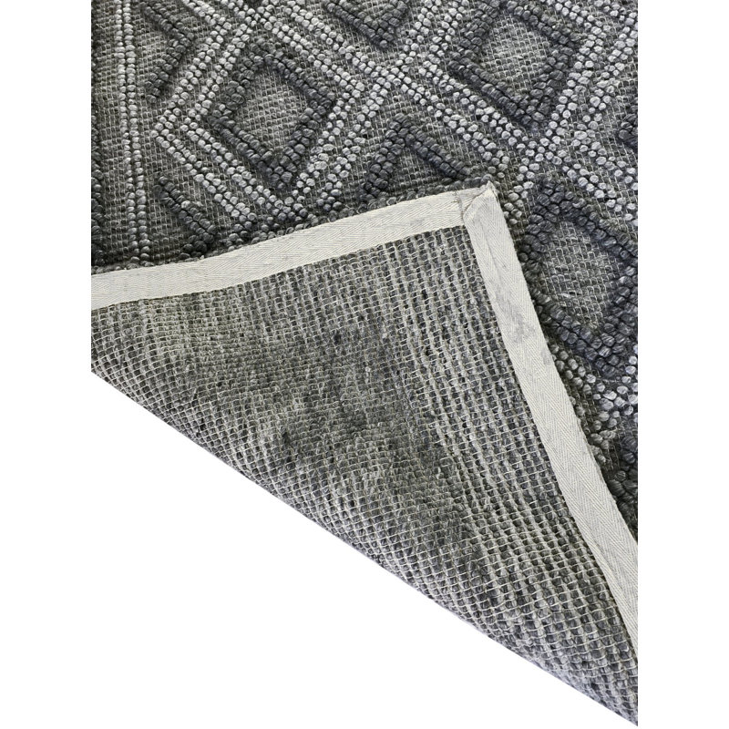 Geometric Area Rug in Gray