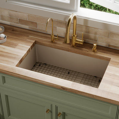 Ensemble d'évier de cuisine à simple cuve encastrable 31 3/4 po x 19 1/4 po Karran Quartz