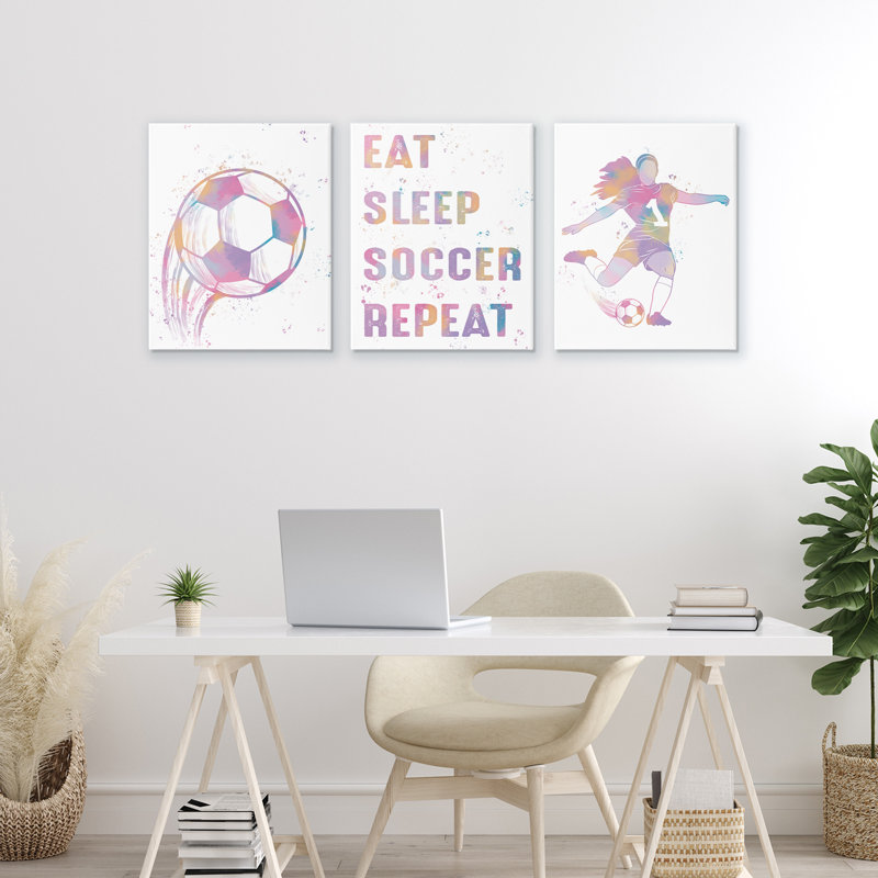 Ensemble de toile de soccer minimaliste 3 pièces, design par Marcus Prime, H 20 po x l 16 po