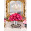Grand arrangement de fausses fleurs de Austin