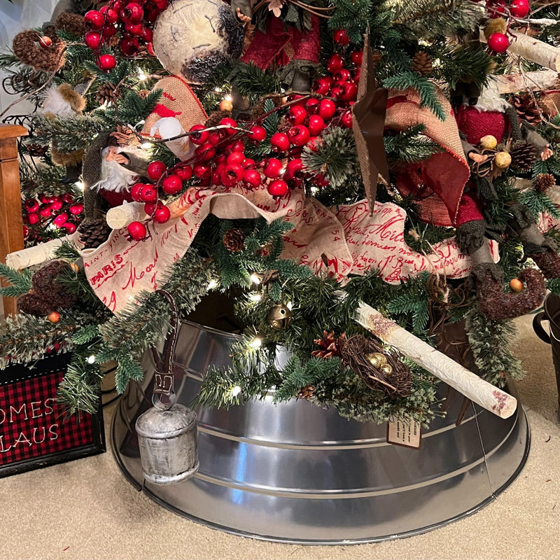 Hammered Silver Metal Christmas Tree Collar, 22.5"