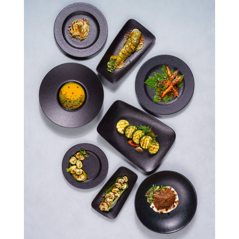 Assiette sans rebord Vital Coupe en porcelaine Black Dazzle Premium, 17,8 cm, 7x7x0.75"