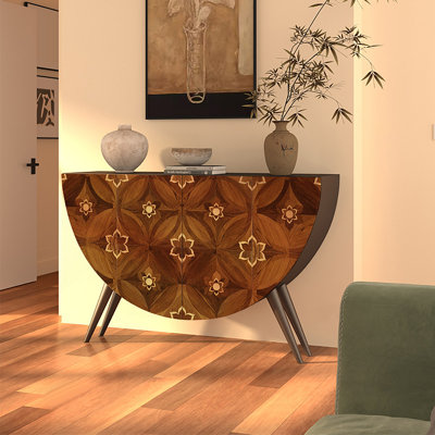 Armoire de décoration rétro