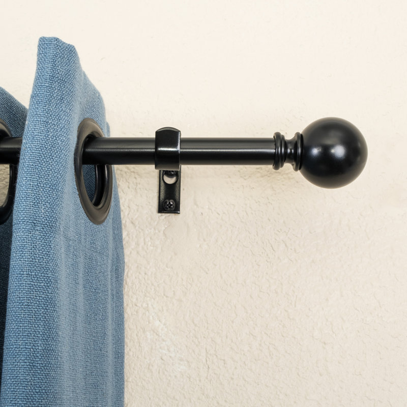 Tringle à rideaux simple réglable en métal Aariah, 26" - 48", Noir pétrole