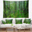 Tapisserie «Green Wild Forest» avec arbres denses-28487827