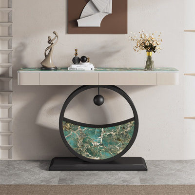 Console esthétique et fonctionnelle