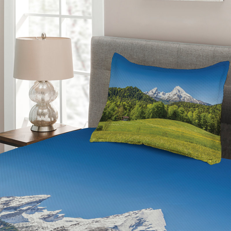 Twin White Quilted Bedspread Set with Pillow Sham