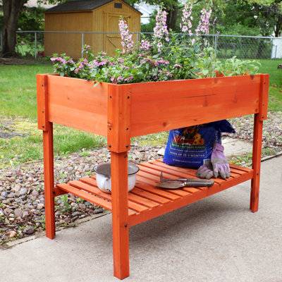 Boîte à fleurs avec plateau de jardin en bois surélevé avec tablette Rolf 42 po Rolf