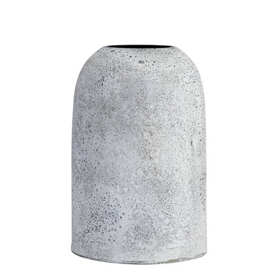 Vase antique en fer gris