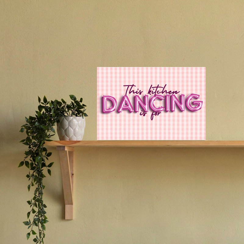 Affiche murale contemporaine lilas « Danse dans la cuisine », H 16 po x l 24 po