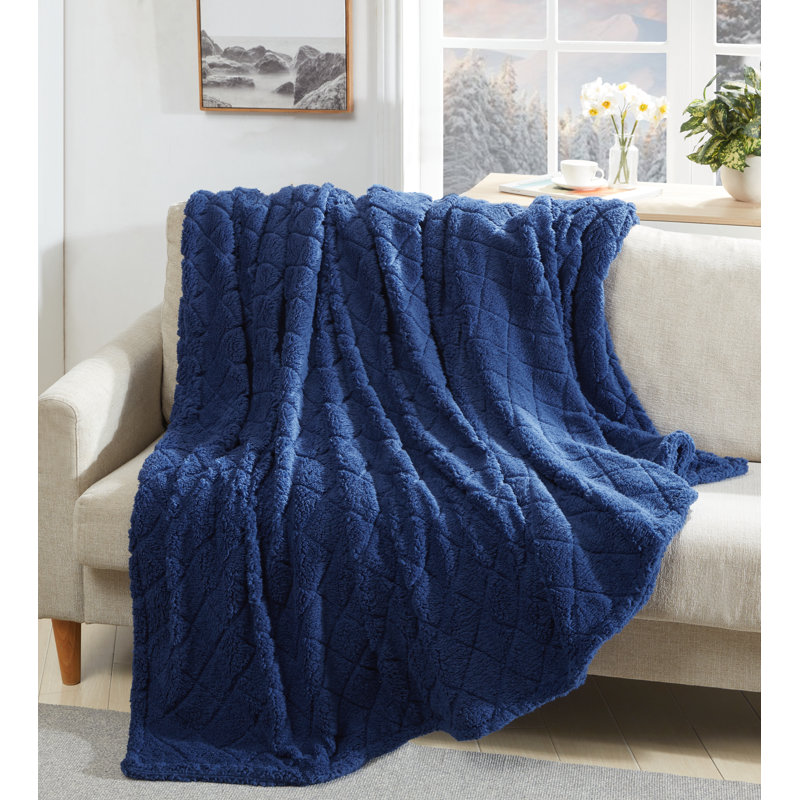 Couverture/couvre-lit en peluche Sherpa à motif diamant en relief Coleman®, Grand lit, Indigo