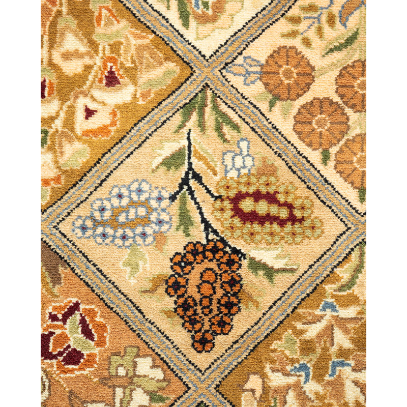 Classic One-of-a-Kind 2'8" x 4'2" Hand Knotted Area Rug