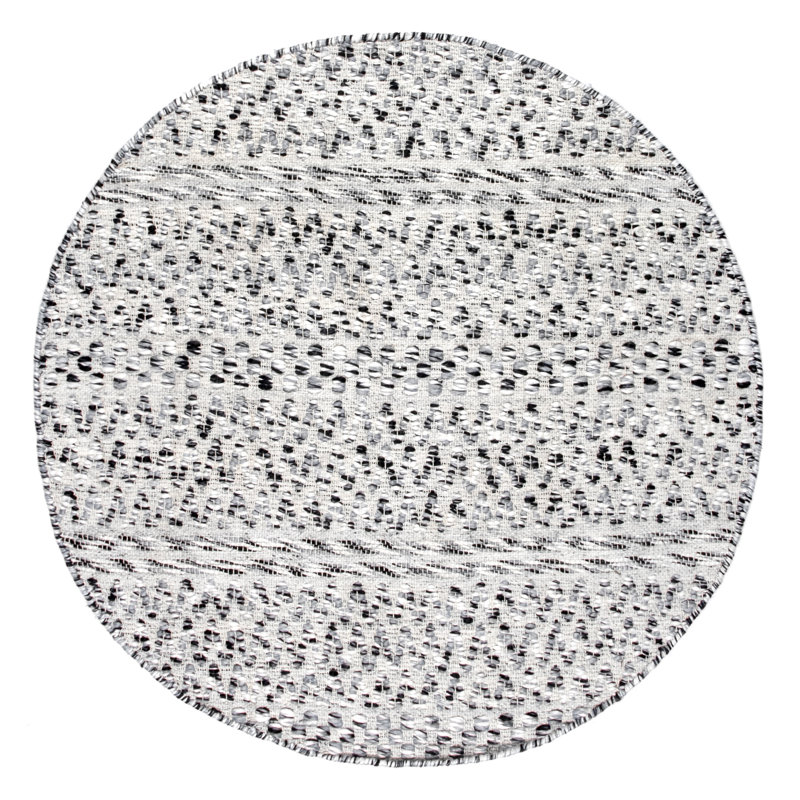 Kallye Chevron Striped Flatweave Ivory/Light Gray Indoor/Outdoor P.E.T. Area Rug, Round 6'